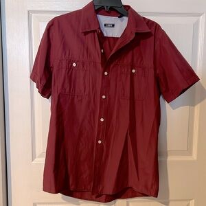 EUC Izod short-sleeved business-casual maroon shirt.